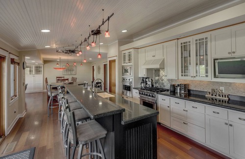 Brainerd House | Luxury on North Long Lake in a Private Estate. Relax in the Saltwater Hot Tub!