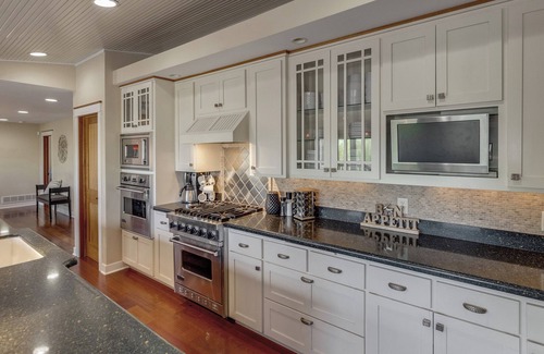 Brainerd House | Luxury on North Long Lake in a Private Estate. Relax in the Saltwater Hot Tub!