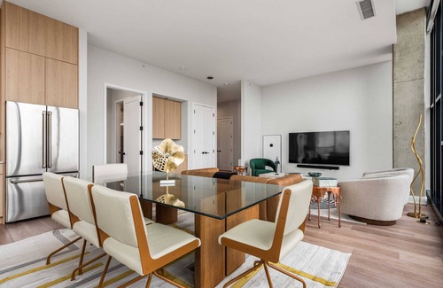 River West Apartment | Luxury Penthouse: 3BR, Prime Location