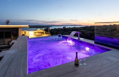 Kozino Apartment | Luxury Pool Seaside Apartments Zadar