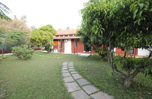 Denkanikota House | Luxury Private Pool Villa with Jacuzzi Bangalore - Kerala House