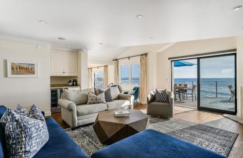 La Jolla House | Luxury, renovated, oceanfront home with incredible deck & views - dogs welcome
