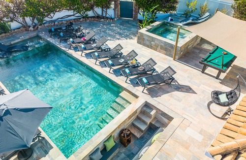 Areias de Sao Joao Villa | Luxury retreat w/heatable pool & jacuzzi