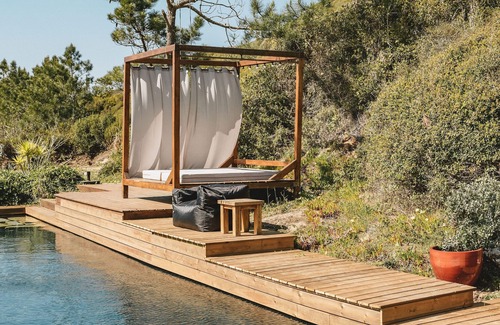 Barril de Cima Villa | Luxury Seaside Beach, Family Villa with pool and private garden near Ericeira