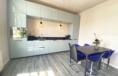 Vianen Apartment | Luxury sleeping in national monument in the heart of Vianen