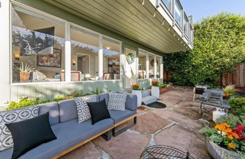 Moss Beach Apartment | Luxury Spa Retreat Guest House with Ocean View