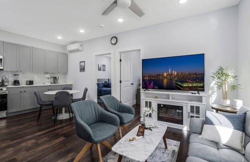 The Heights Apartment | Luxury Stay for NYC visit - Jersey City - 10 Min to NYC Train station