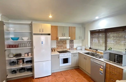 Clover Park House | Luxury stay near Auckland Airport and City Centre