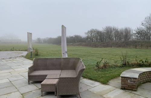 Skirpenbeck Apartment | Luxury Studio Cottage at Foot of Yorkshire Wolds