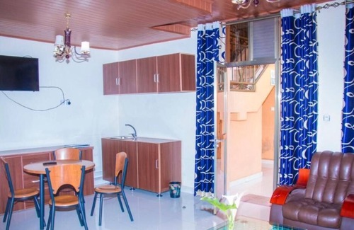 Kibuye House | Luxury Suite with balcony and incredible view on the water
