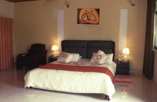 Kibuye House | Luxury Suite with balcony and incredible view on the water