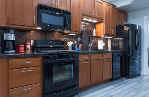 Riverside House | Luxury Tempe rental walk to downtown & amenities!