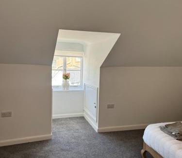 Torquay City Centre Apartment | Luxury Three Bedroom Duplex Apartment Torquay Marina