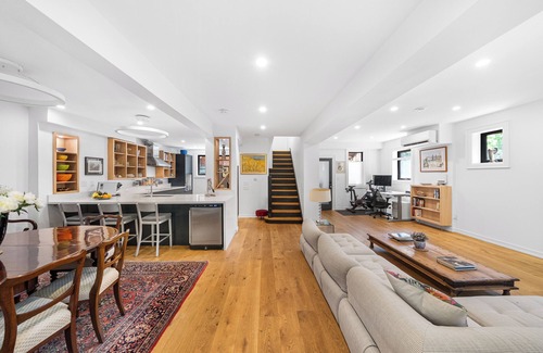Trinity - Bellwoods House | Luxury Trinity Bellwoods 4 bedroom House