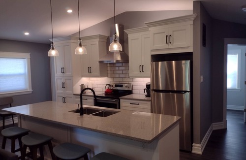 Georgetown Apartment | Luxury Two Bedroom Apartment- Walk to GO Station and downtown Georgetown