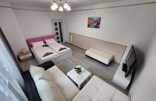 Pravets Apartment | luxury two bedroom Crown Apartament