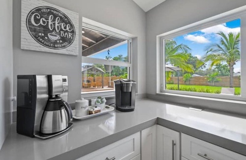 Lake Clarke Shores House | Luxury Unique Property 4-3 - Entire House - Heated Pool - Lg Yard