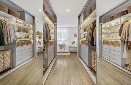 Mascot House | Luxury Urban Oasis