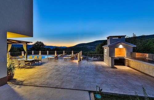 Primorski Dolac House | Luxury Vila Elena