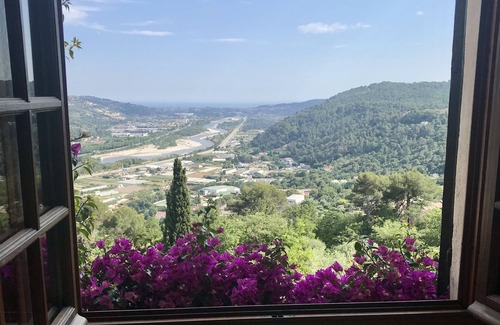 Gattieres Villa | Luxury villa/apart.Private heated pool. 3 mins. to village. 20mins Nice/beach.