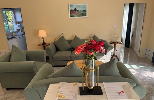 San Pa Thong Villa | Luxury Villa Lacroix Organic FarmStay Chiang Mai