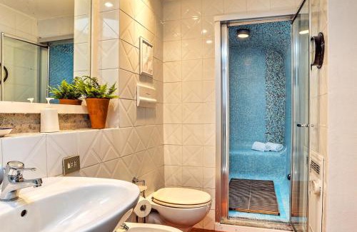 Lake Garda Villa | Luxury Villa Lanuvio - Piscina e Hammam by Flatinrome