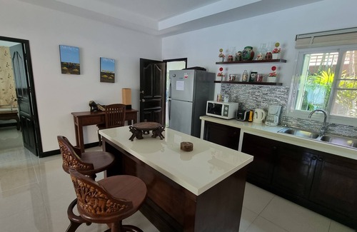 Rawai Villa | Luxury Villa, Large Private Pool, 2 Bedrooms 2 Bathrooms, 6/7 P Near Beaches.