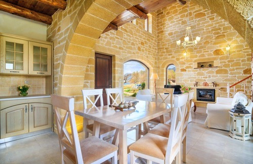 Nopigia Villa | LUXURY VILLA POSIDONIA with Pool only 35 metres from the beach.