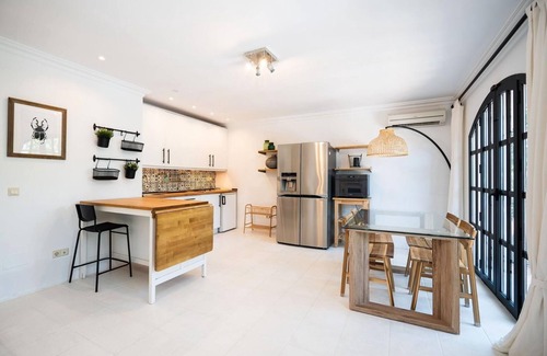 Nueva Andalucia Villa | Luxury Villa With Panoramic Views in Marbella!