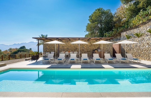 Savoca Villa | Luxury villa with pool few km away from Taormina