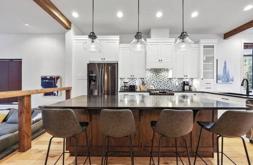 Sun Peaks House | Luxury Villagewalk Townhouse in Sun Peaks