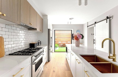 Elwood House | Luxury Villas Shelley St (Pet Friendly)
