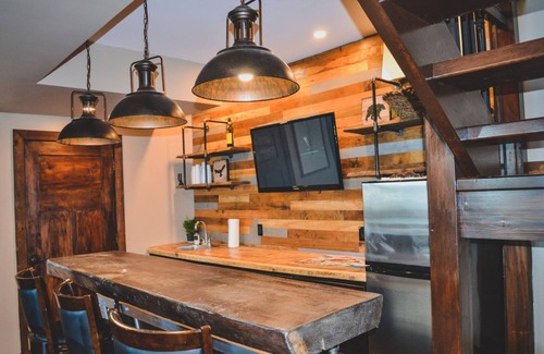 Huntsville Cottage | Luxury Waterfront Cottage Muskoka!