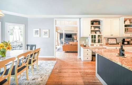 Round Hill House | Luxury Wine Country Escape: Hot Tub & Scenic Views