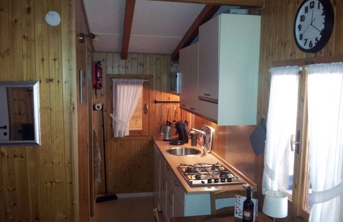 Porlezza Ski Chalet | Luxury wooden chalets in a beautiful location at the family campsite right on Lake Lugano