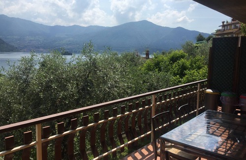 Tavernola Apartment | ✨Luz House✨ Lake of Iseo
