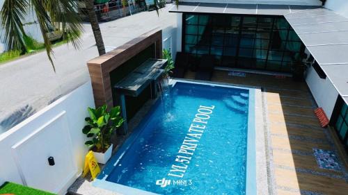 Taman Teh Teng Seng Villa | LYL Ipoh Garden Private Pool Villa-18pax 5BR