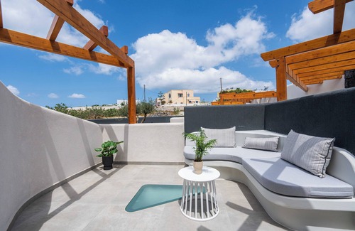 Megalochori Villa | LyMaRou Collection