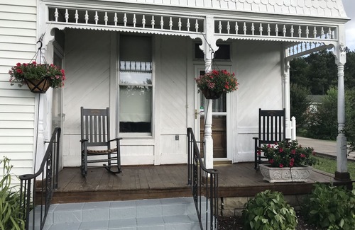 Lynchburg House | Lynchburg Getaway walking distance 2 Jack Daniel’s