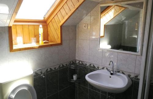 Balatonboglar Apartment | Mária Villa
