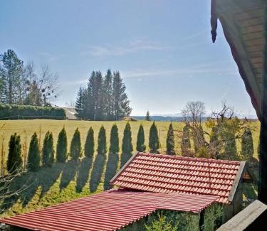 Degerndorf Apartment | Münsing Nähe Starnberger See, schöne Ferienwohnung, Gästewohnung 125qm EG und OG KONTAKTFREI