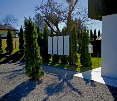 Degerndorf Apartment | Münsing Nähe Starnberger See, schöne Ferienwohnung, Gästewohnung 125qm EG und OG KONTAKTFREI
