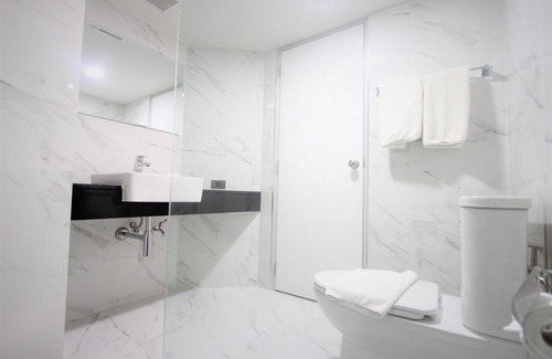 Nuea Mueang Hotel | M Grand Hotel Roiet