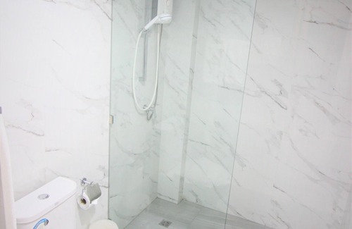 Nuea Mueang Hotel | M Grand Hotel Roiet