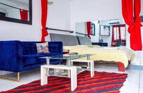 Angre Apartment | Maât, Angré Cocody Beau Studio Salle de sport Wifi fibre