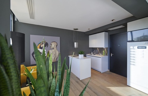 Gazi Apartment | Ma Maison N°3, Downtown Loft , Short walk to Acropolis,300 Mbps,1 min from Metro
