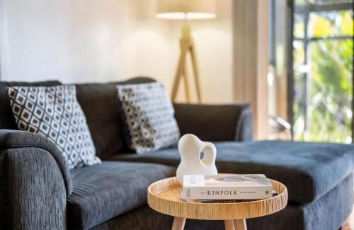 Huskisson House | Ma Te Kokorou - pet-friendly Huskisson pool escape