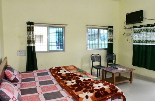 Pendra Road Hotel | Maa Annapurna Vishram Grih Amarkantak