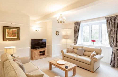 Taynuilt House | MacDougall Apartment