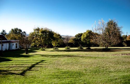 eNtokozweni Apartment | Machado Stay Pecan Cottage 1